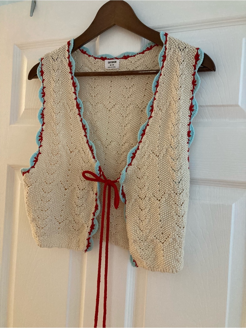 Cotton On medium Cream Knit Crochet-Trim Tie Vest with Red & Light Blue Accents